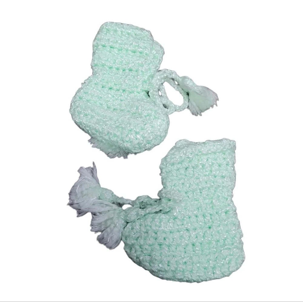 Handmade knit seafoam mint green baby booties, newborn or 0-3m